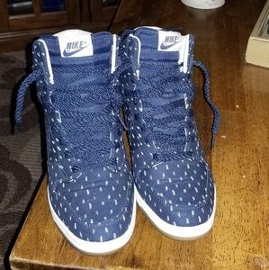 Nike Women's Blue High-Top Sneakers